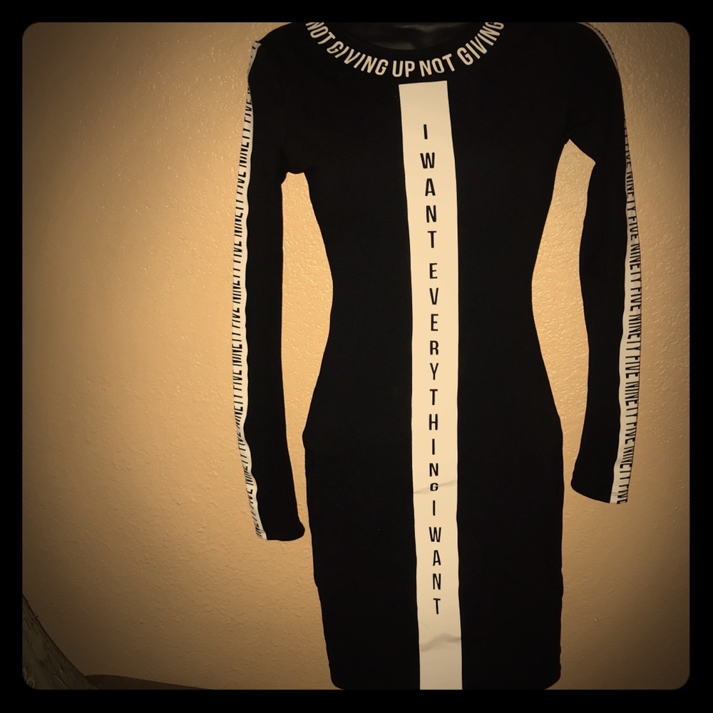 H&M Divided sz 2 bodycon black/white mini dress